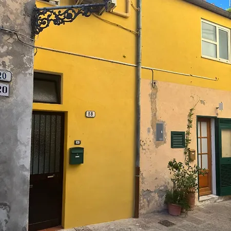 La Casa Di Chiara * Porto Azzurro